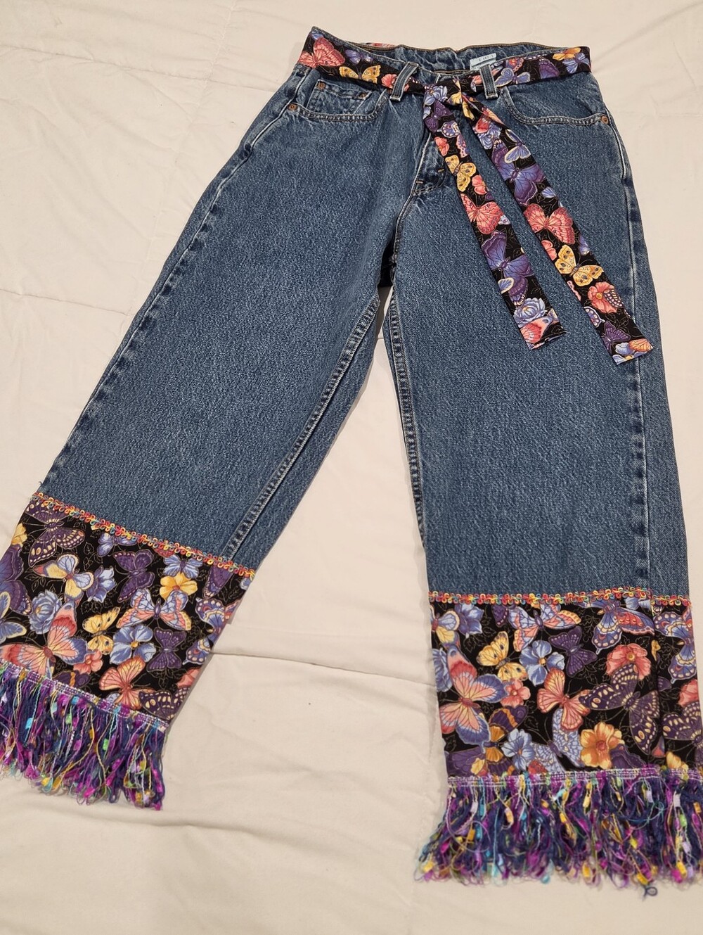 Vtg Levis 560 Upcycled Butterfly Fringe Jeans 6S
